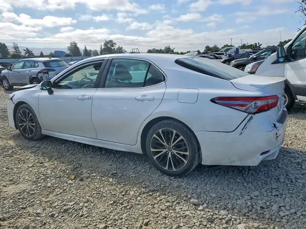 4T1B11HK2KU832142 2019 TOYOTA CAMRY - Image 2