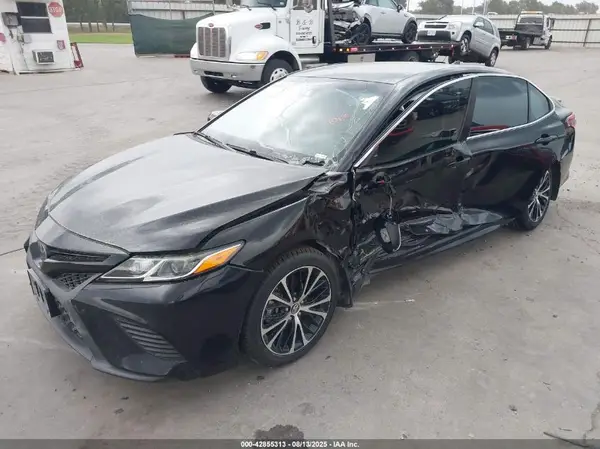 4T1B11HK2KU833243 2019 TOYOTA CAMRY - Image 2