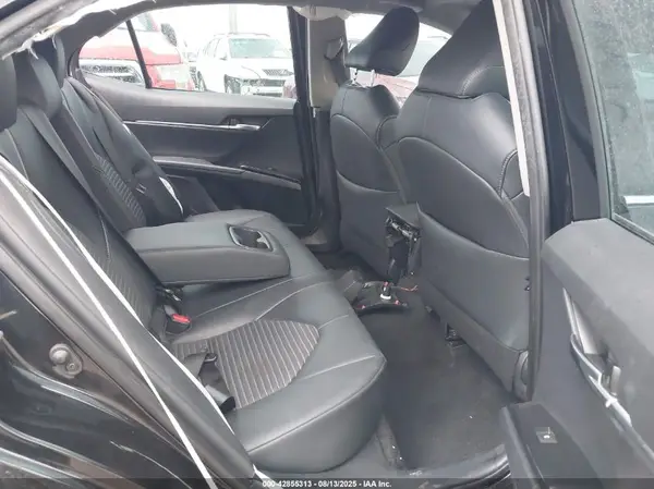 4T1B11HK2KU833243 2019 TOYOTA CAMRY - Image 8