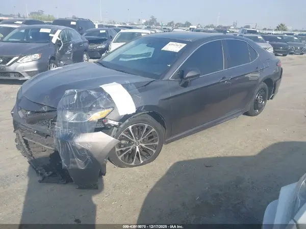 4T1B11HK2KU836899 2019 TOYOTA CAMRY - Image 2