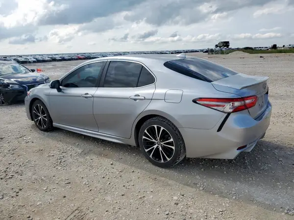 4T1B11HK2KU839074 2019 TOYOTA CAMRY - Image 2