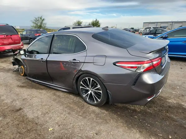 4T1B11HK2KU839852 2019 TOYOTA CAMRY - Image 2