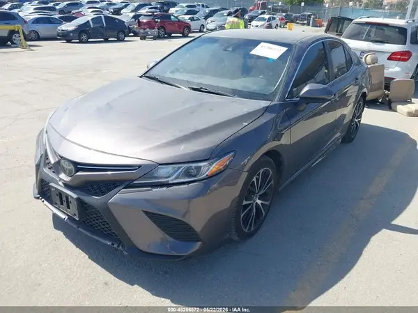 4T1B11HK2KU839950 2019 TOYOTA CAMRY - Image 2
