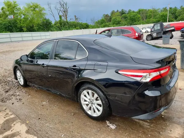 4T1B11HK2KU842329 2019 TOYOTA CAMRY - Image 2
