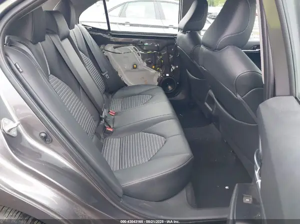 4T1B11HK2KU845327 2019 TOYOTA CAMRY - Image 8