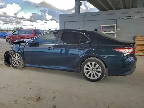 4T1B11HK2KU845537 2019 TOYOTA CAMRY - Image 2