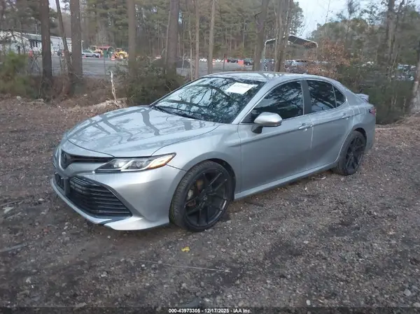 4T1B11HK2KU847921 2019 TOYOTA CAMRY - Image 2