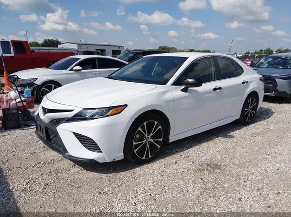 4T1B11HK2KU847997 2019 TOYOTA CAMRY - Image 2