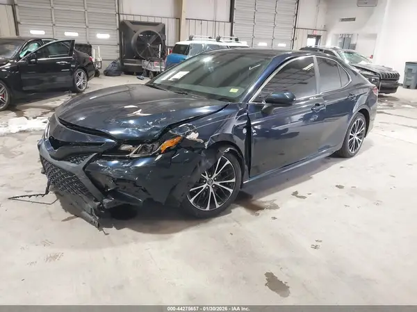 4T1B11HK2KU850057 2019 TOYOTA CAMRY - Image 2
