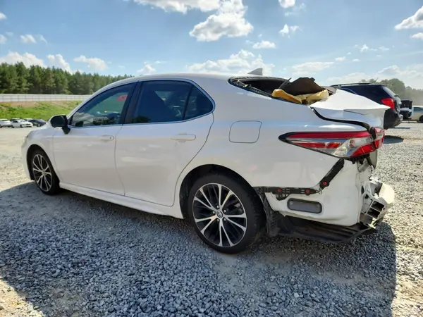 4T1B11HK2KU850690 2019 TOYOTA CAMRY - Image 2