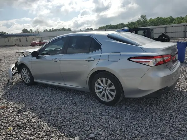 4T1B11HK2KU852083 2019 TOYOTA CAMRY - Image 2