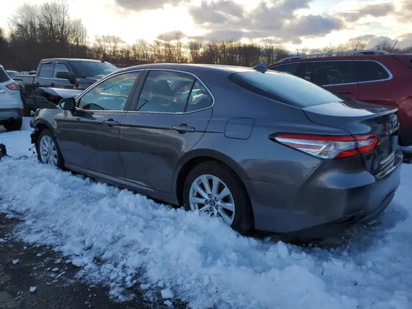 4T1B11HK2KU853119 2019 TOYOTA CAMRY - Image 2
