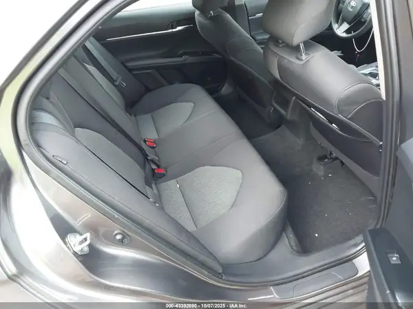 4T1B11HK2KU854058 2019 TOYOTA CAMRY - Image 8