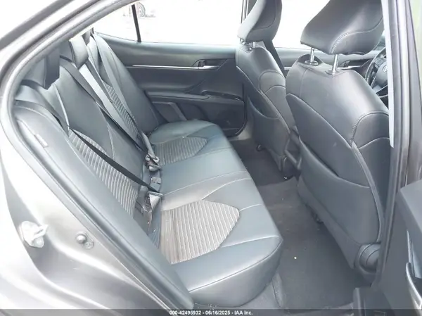 4T1B11HK2KU856070 2019 TOYOTA CAMRY - Image 8