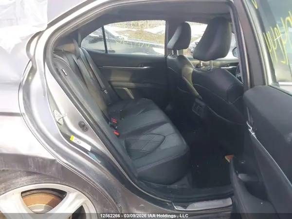4T1B11HK3JU004244 2018 TOYOTA CAMRY - Image 8