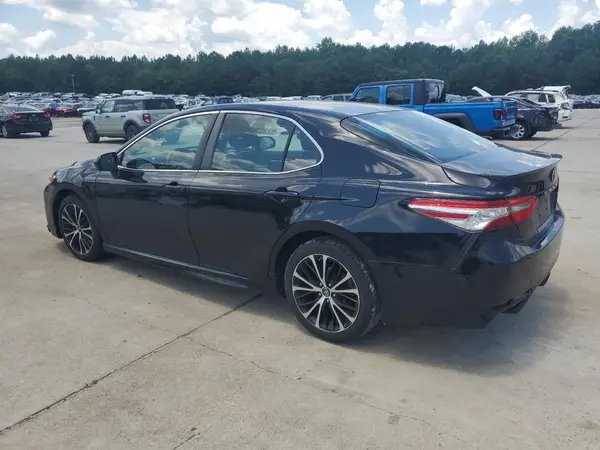 4T1B11HK3JU007953 2018 TOYOTA CAMRY - Image 2