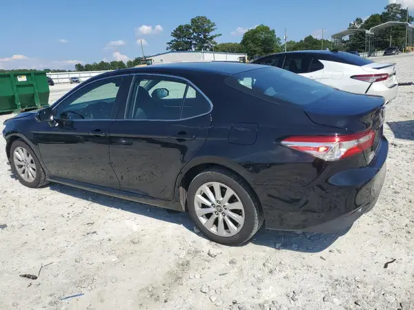 4T1B11HK3JU008942 2018 TOYOTA CAMRY - Image 2
