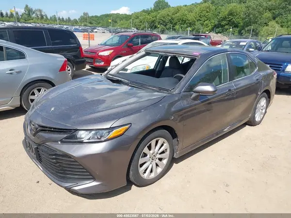 4T1B11HK3JU009119 2018 TOYOTA CAMRY - Image 2