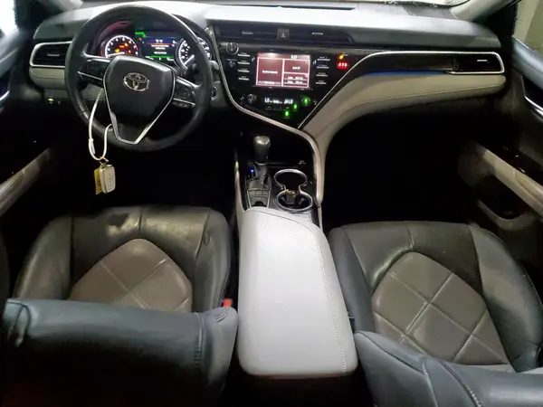 4T1B11HK3JU009136 2018 TOYOTA CAMRY - Image 8
