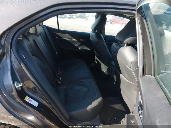 4T1B11HK3JU015308 2018 TOYOTA CAMRY - Image 8