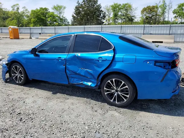 4T1B11HK3JU019343 2018 TOYOTA CAMRY - Image 2