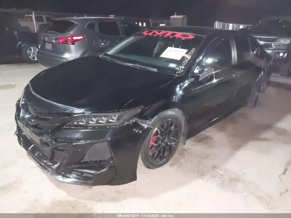 4T1B11HK3JU019584 2018 TOYOTA CAMRY - Image 2