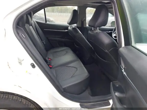 4T1B11HK3JU021612 2018 TOYOTA CAMRY - Image 8