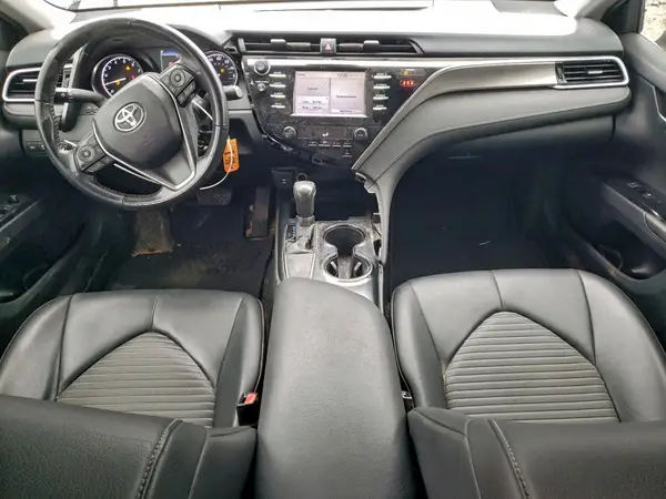 4T1B11HK3JU021979 2018 TOYOTA CAMRY - Image 8