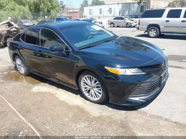 4T1B11HK3JU022534 2018 TOYOTA CAMRY - Image 1