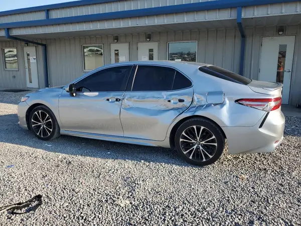 4T1B11HK3JU023442 2018 TOYOTA CAMRY - Image 2