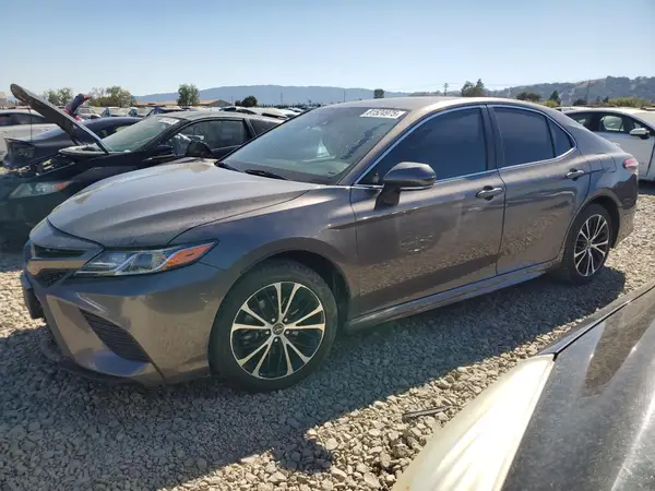 4T1B11HK3JU024025 2018 TOYOTA CAMRY - Image 1