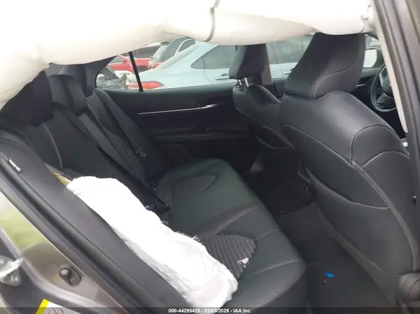 4T1B11HK3JU034618 2018 TOYOTA CAMRY - Image 8
