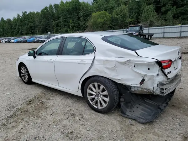 4T1B11HK3JU035431 2018 TOYOTA CAMRY - Image 2