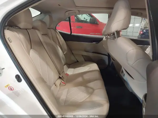 4T1B11HK3JU037826 2018 TOYOTA CAMRY - Image 8