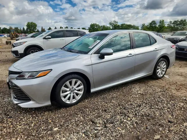 4T1B11HK3JU038846 2018 TOYOTA CAMRY - Image 1
