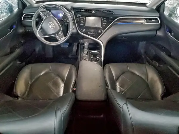 4T1B11HK3JU040256 2018 TOYOTA CAMRY - Image 8