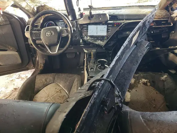 4T1B11HK3JU040502 2018 TOYOTA CAMRY - Image 8