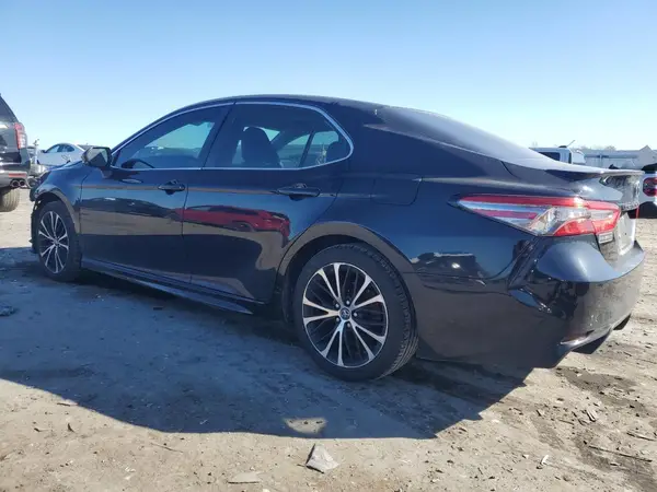 4T1B11HK3JU040578 2018 TOYOTA CAMRY - Image 2