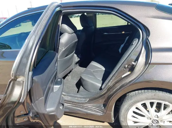 4T1B11HK3JU046624 2018 TOYOTA CAMRY - Image 8