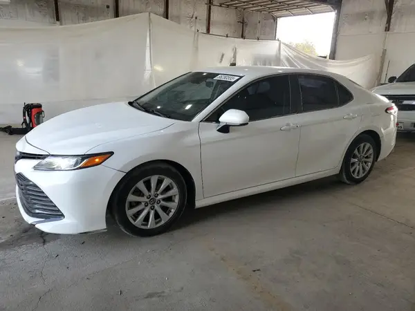 4T1B11HK3JU051712 2018 TOYOTA CAMRY - Image 1