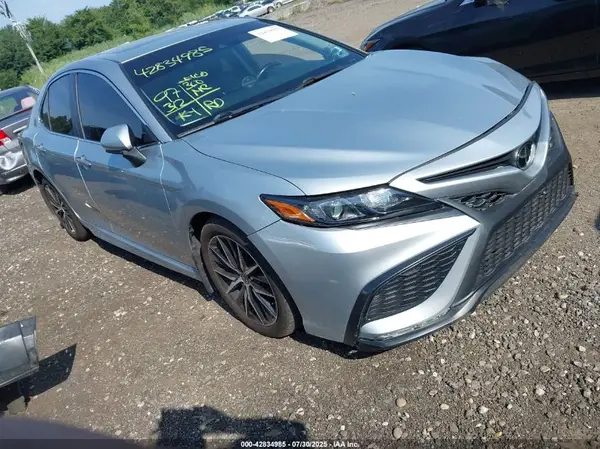 4T1B11HK3JU051726 2018 TOYOTA CAMRY - Image 1