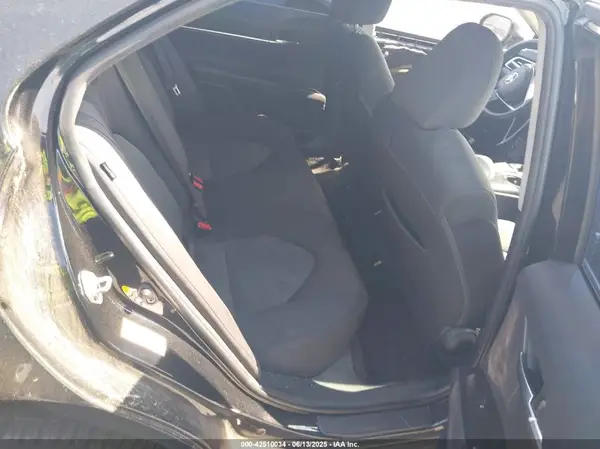 4T1B11HK3JU053881 2018 TOYOTA CAMRY - Image 8