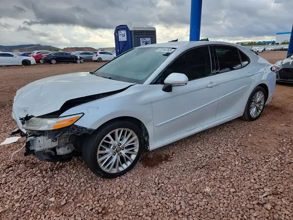 4T1B11HK3JU056277 2018 TOYOTA CAMRY - Image 1