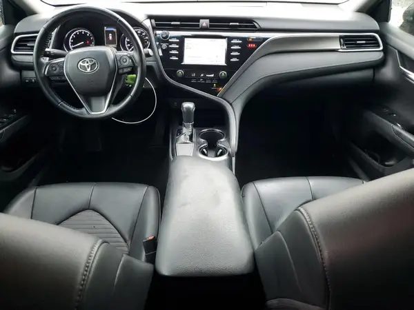 4T1B11HK3JU060202 2018 TOYOTA CAMRY - Image 8