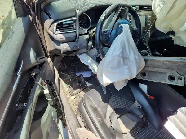 4T1B11HK3JU066100 2018 TOYOTA CAMRY - Image 8