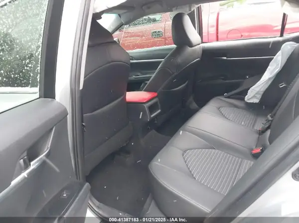 4T1B11HK3JU066422 2018 TOYOTA CAMRY - Image 8