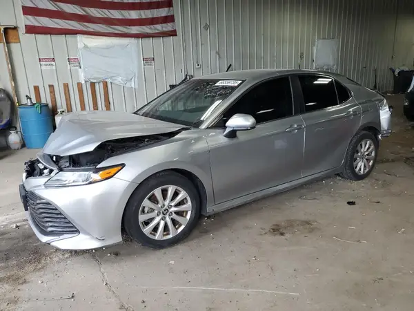 4T1B11HK3JU067473 2018 TOYOTA CAMRY - Image 1