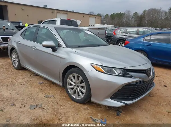 4T1B11HK3JU072849 2018 TOYOTA CAMRY - Image 1
