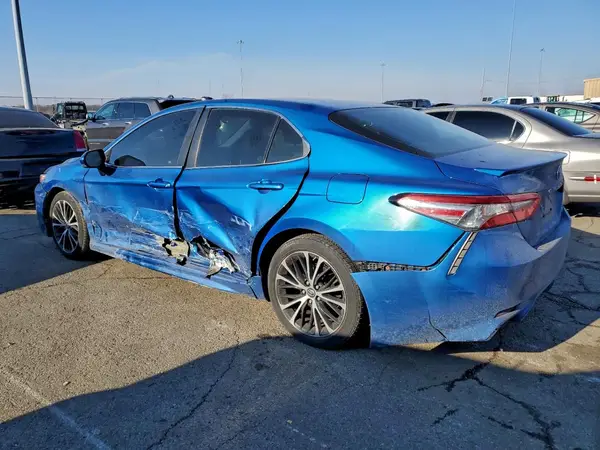 4T1B11HK3JU073340 2018 TOYOTA CAMRY - Image 2