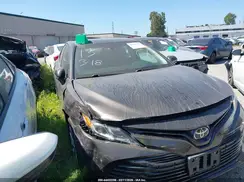 4T1B11HK3JU073631 2018 TOYOTA CAMRY